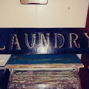 Laundry room sign